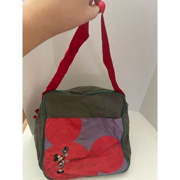 Vintage Disney Women's Gray Magic Kingdom Club Gold Card Carry Travel Bag Large - Picture 6 of 8
